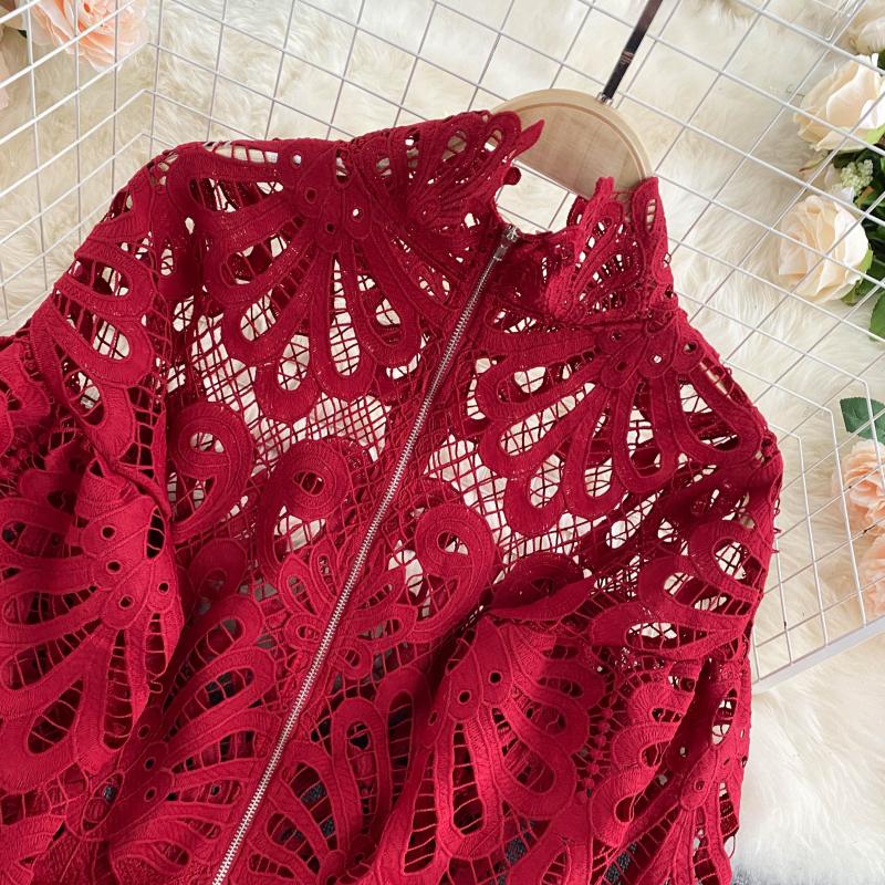 Hollow-out Designer Blouse Threads & Bond