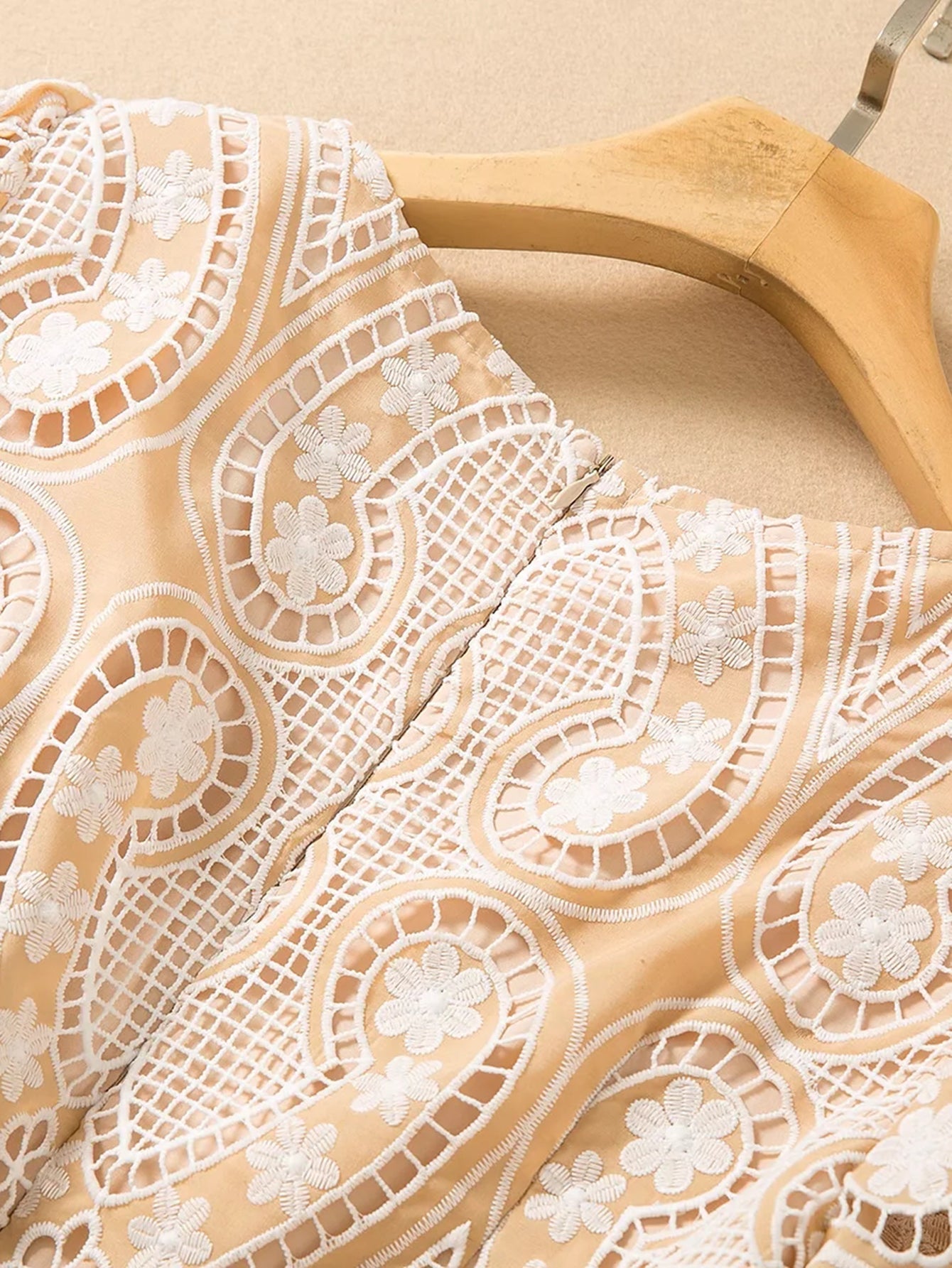 Sara Dress Threads & Bond