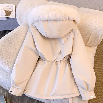 LEXI | ELEGANT BRÉVINE COAT WITH FAUX FUR COLLAR